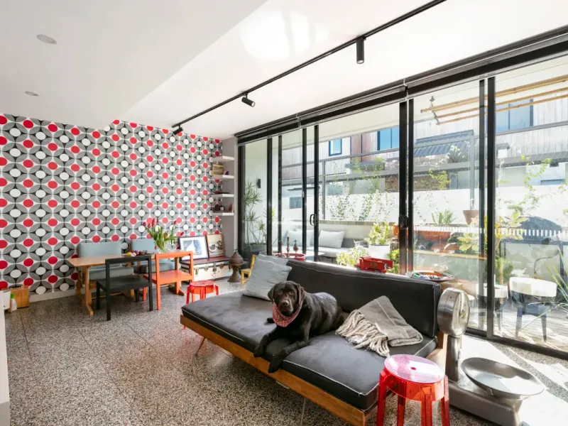 Sophisticated Urban Living In Central Location