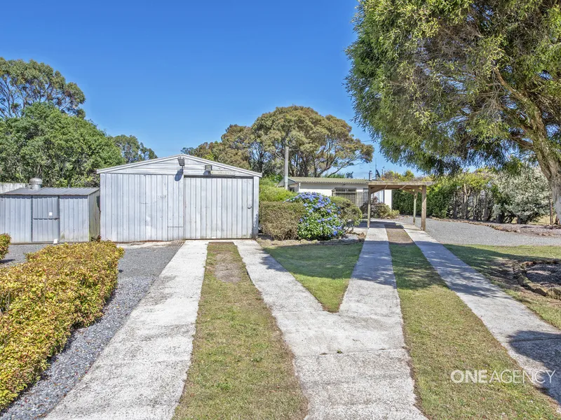 6.5 acres conveniently located