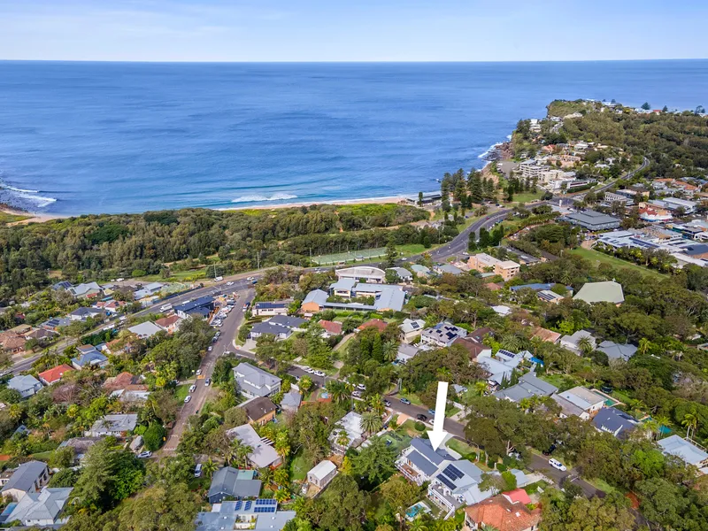 Charming beach house in a walk-to-everywhere setting