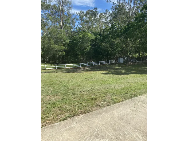 Huge 1178 sqm freehold block
