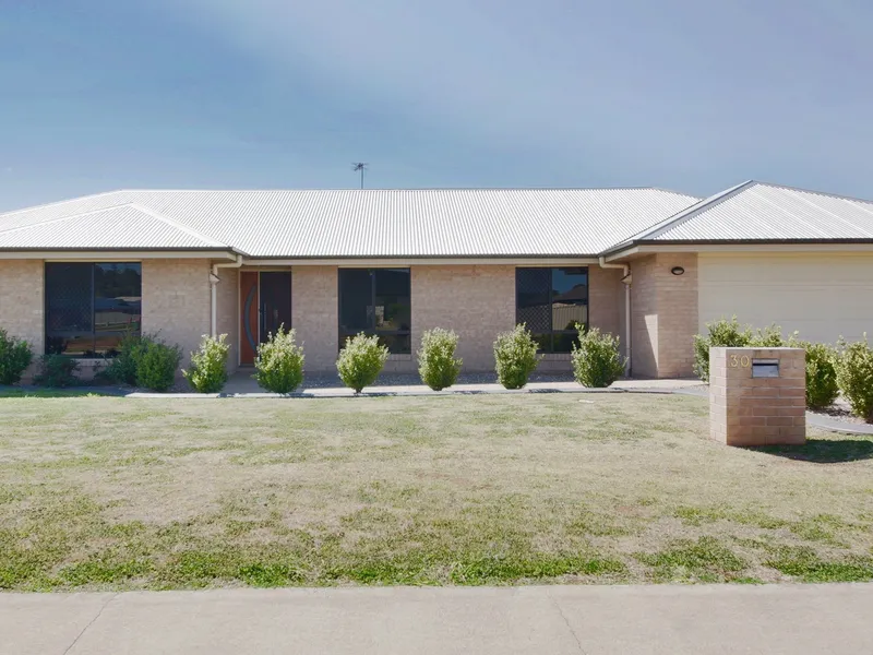 A Rare Family Delight!