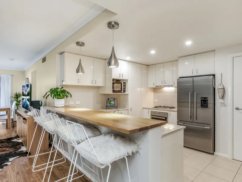 Immaculate Garden Apartment