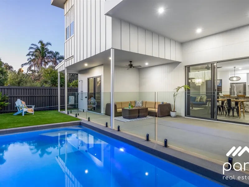 STUNNING RESORT STYLE BEACHSIDE LIVING!