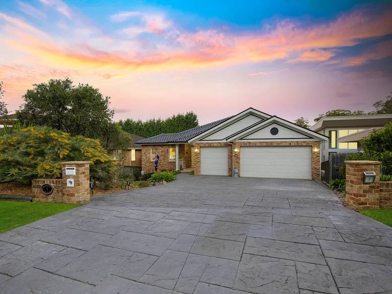 SUBSTANTIAL HOME IN DRESS CIRCLE LOCATION