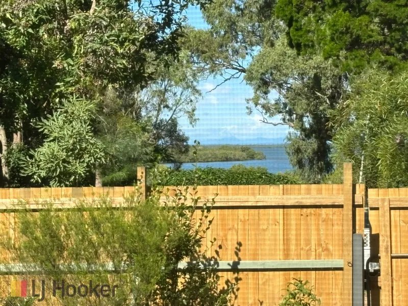 Modern Coastal Haven on McBean Road, Karragarra Island
