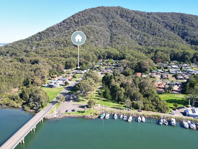 Huge 1,012m2 Block With Rear Lane Access Just Moments From Everything