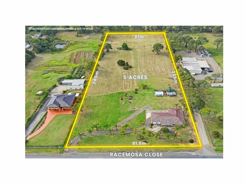 Picturesque Acres In Central Location