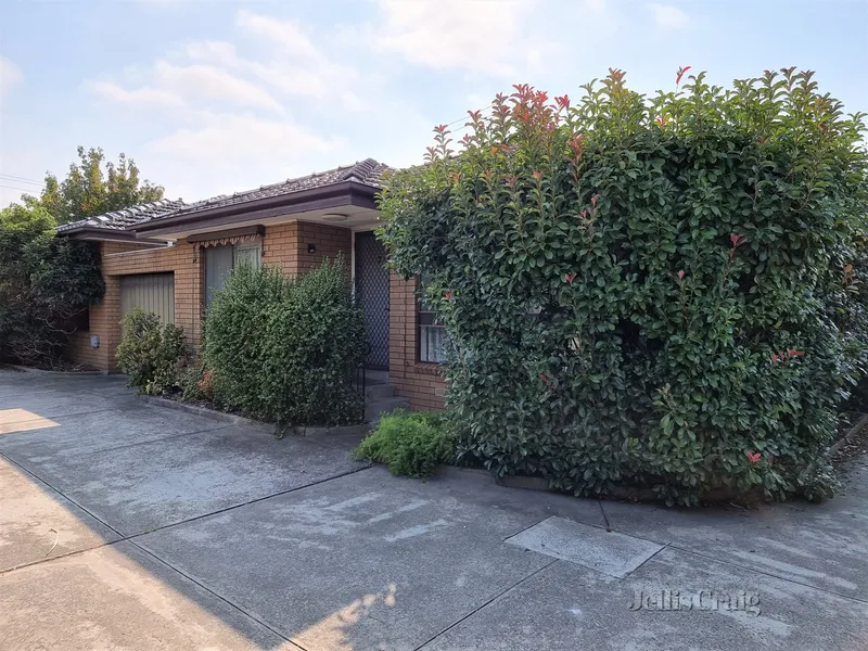 Two Bedroom Unit With Backyard