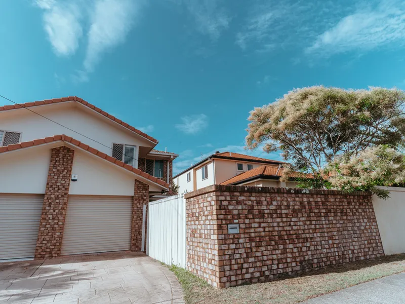 TOWNHOUSE WALK TOTHE BEACH