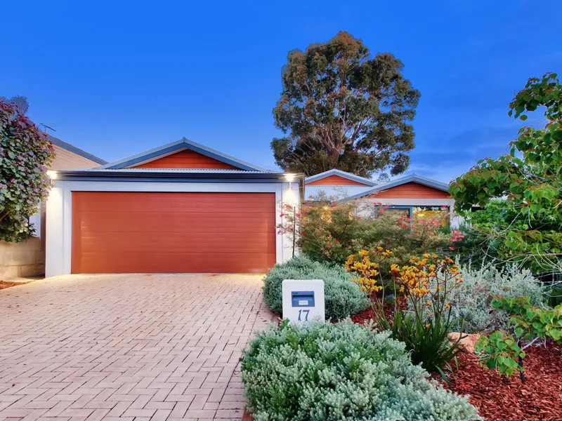 SUPERB HOME - PRIME LOCATION!