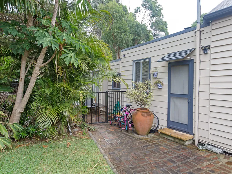 Quiet and convenient location 2A Dulling Street, Waratah