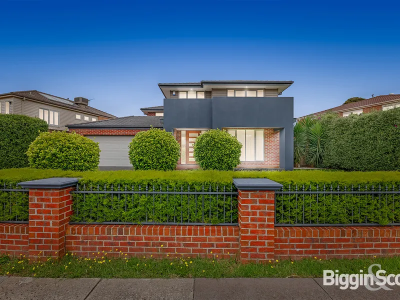 FAMILY LUXURIOUS SPACE, PARKLAND IS A CLASS ABOVE!