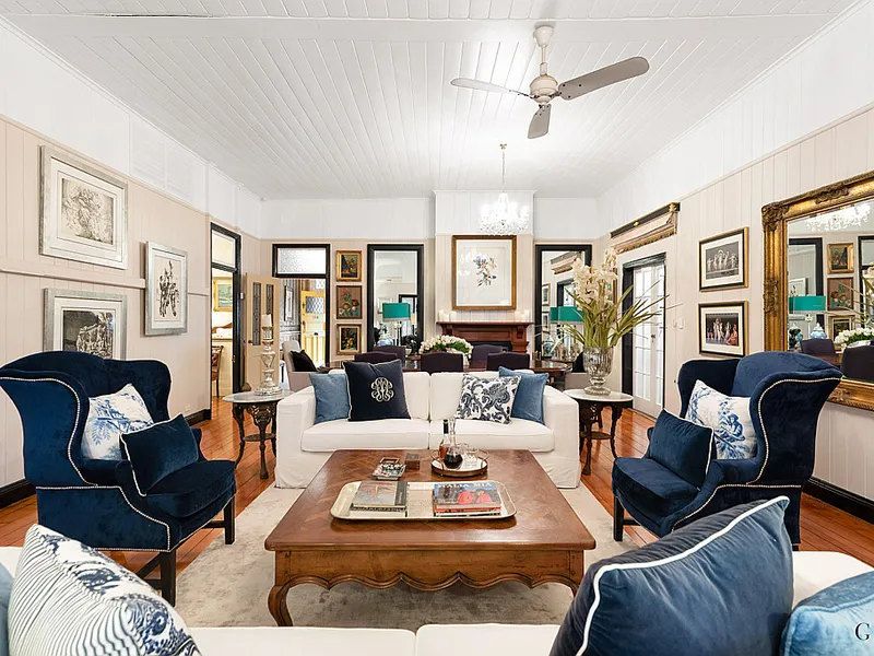 TIMELESS ELEGANCE IN BLUE-CHIP SUBURB ON OVER 1,250m2