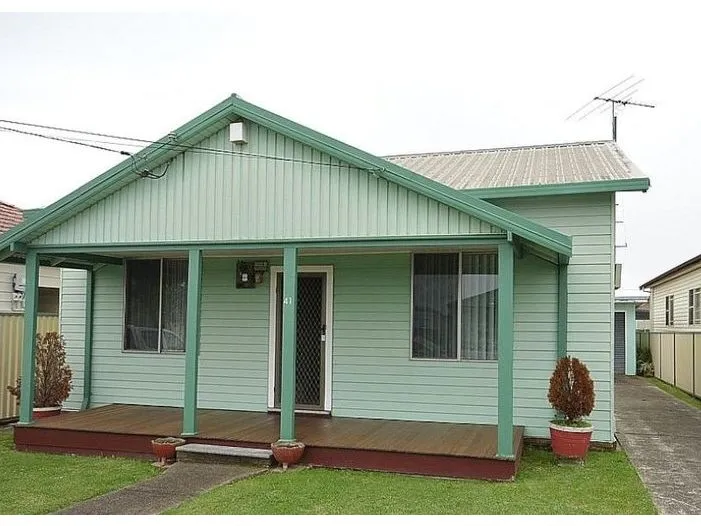 Tidy 2 bedroom house