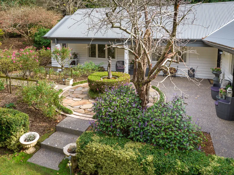 Clarendon Cottages - Circa 1930