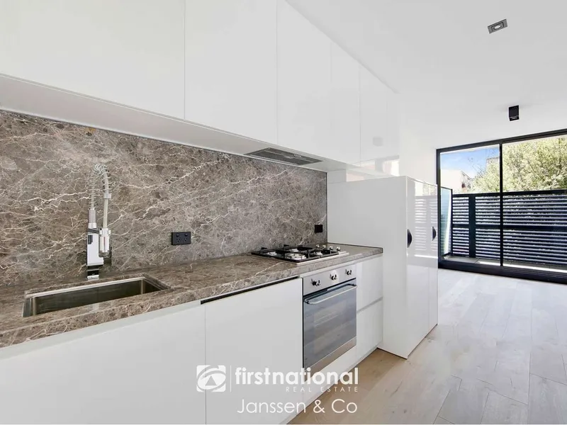 Contemporary Luxury, Top Location