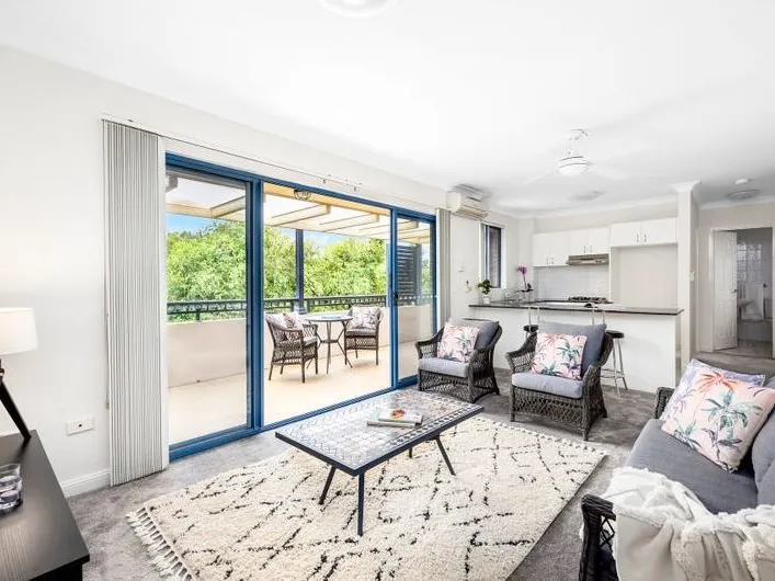 Oversized one bedroom executive apartment