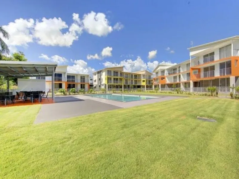 FURNISHED 2 BEDROOM APARTMENT IN SECURE COMPLEX