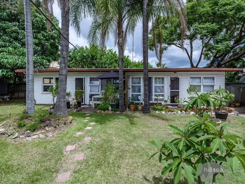 DUPLEX PAIR ON 1 TITLE - FUTURE DEVELOPMENT OPPORTUNITY RD6