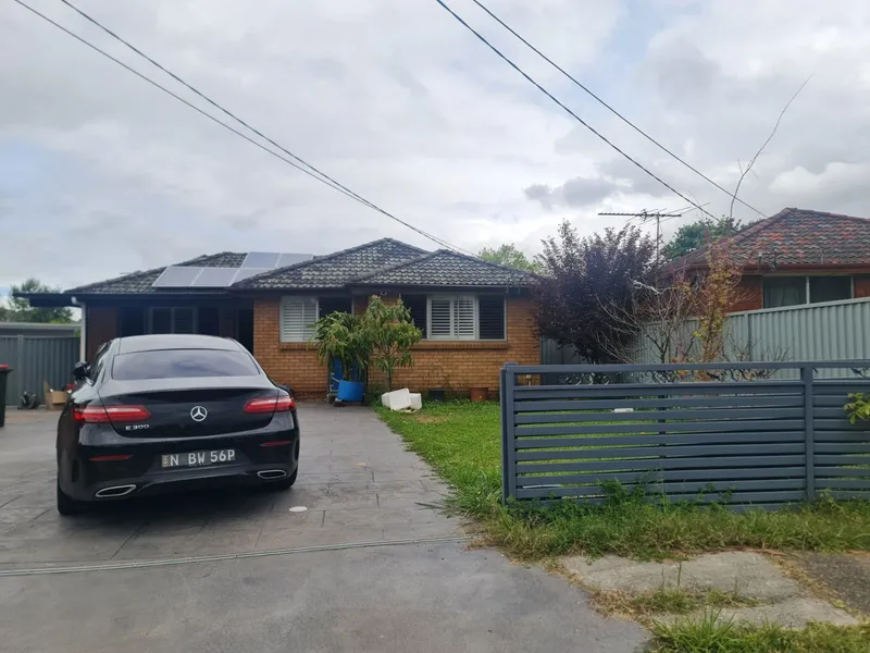 3 BEDROOM HOUSE PLUS SLEEPOUT