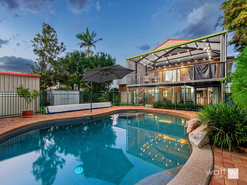 Large in 'n out + Location!