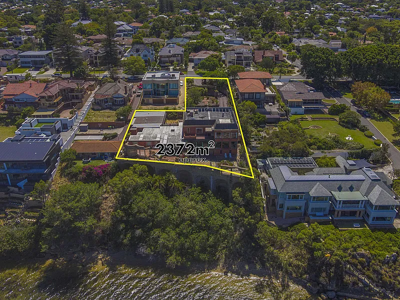 RIVER FRONT * AMAZING VEIW * A RARE OFFERING