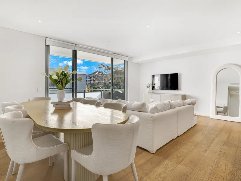 Spacious Sun-Kissed Modern Luxury Two (2) Bedroom, Two (2) Bathroom Apartment Plus Secure Car Space Apartment in Central Location