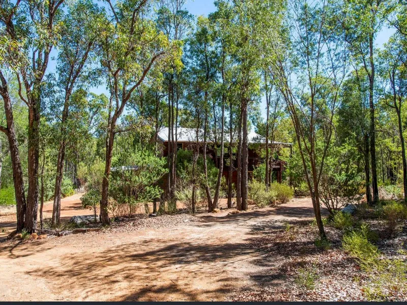 2 STOREY COUNTRY HOME