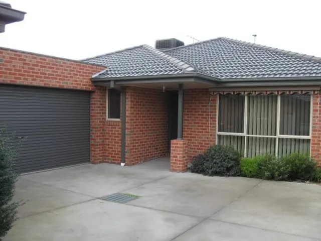 Spacious, low maintenance unit.