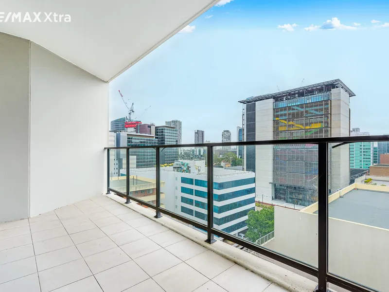 Impeccable Modern Apartment in Parramatta CBD