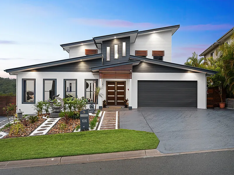 MASSIVE FAMILY HOME!