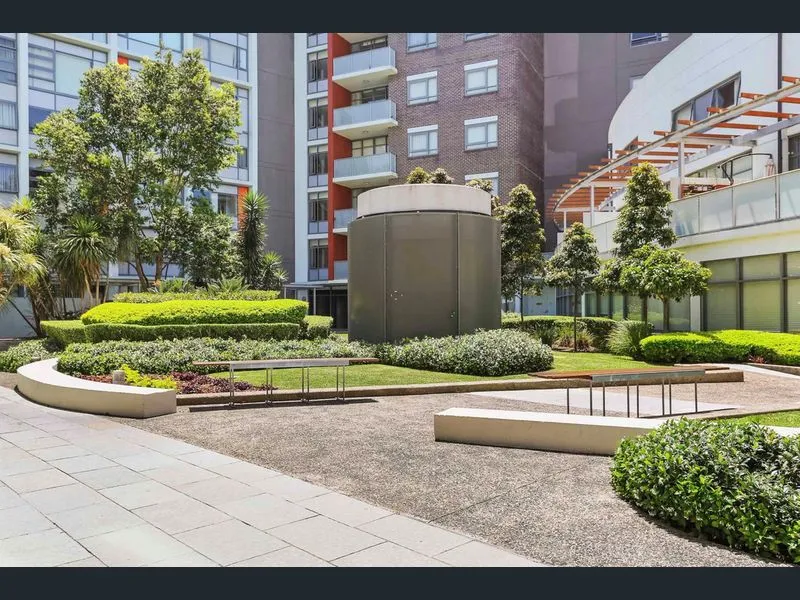 2 Bedroom Apt in Pacific Square Maroubra