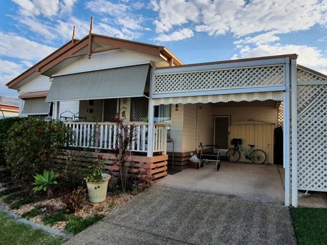 207 Edgewater Village - Offers over $410,000.00