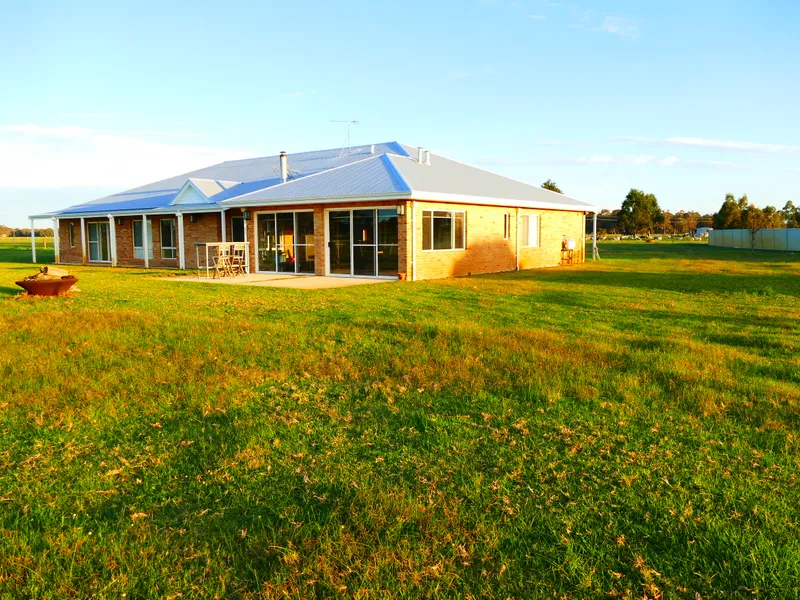 Busselton 100 acres Hithergreen Homestead 