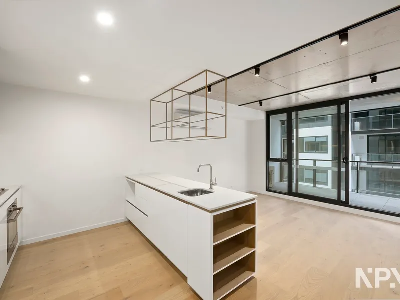 2BD,1BTH, WASHING MACHINE, CAR PARK & STORAGE CAGE