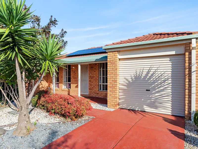 IMMACULATELY KEPT HOME - PERFECT CHOICE for FIRST HOME BUYERS, DOWNSIZERS, AND INVESTORS!!!