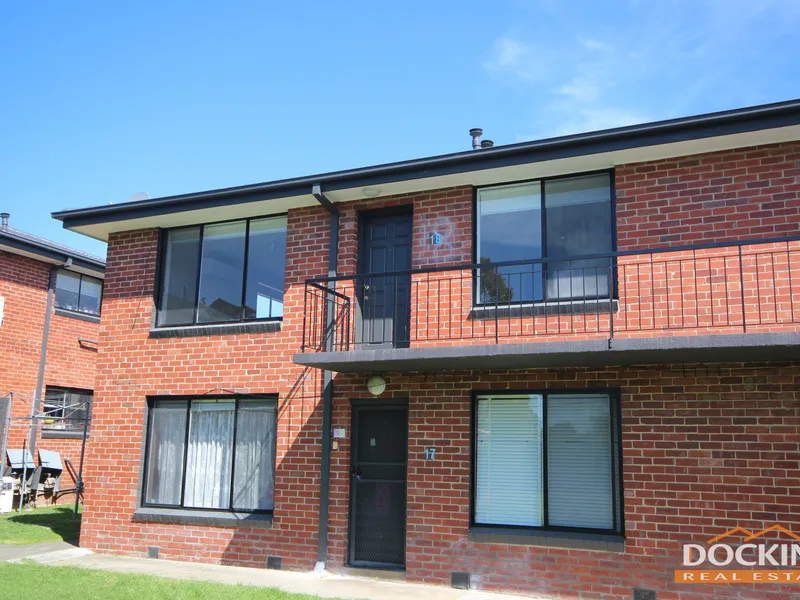 Upstairs 2 bedroom townhouse.
