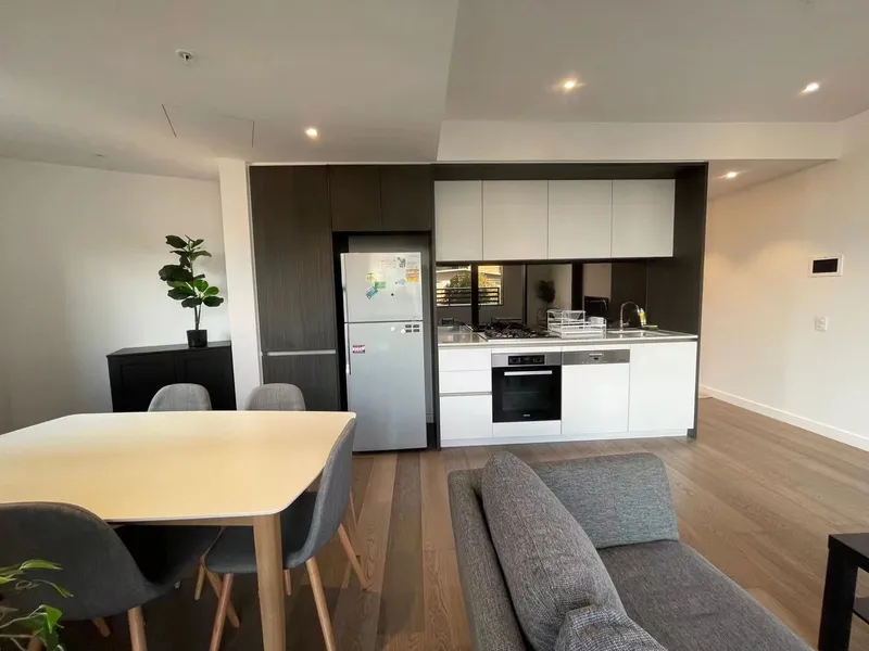 daring square 1 bed with furniture