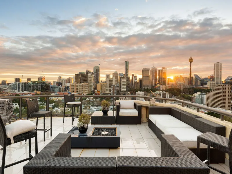 Luxury Penthouse Living with Panoramic Harbour and City Views