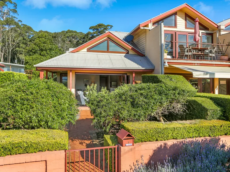 Stunning House - Like Apartment
