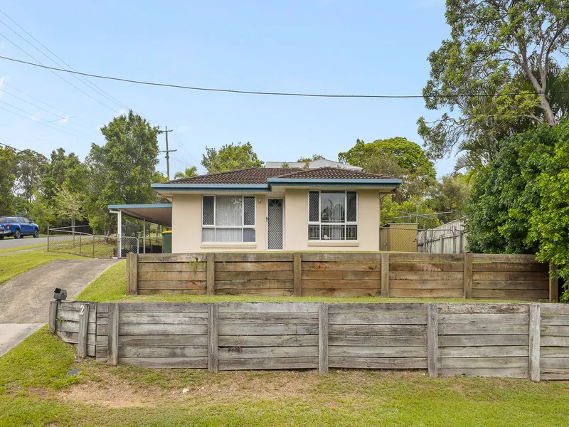 Large Entertainment Area & 3 bedrooms!