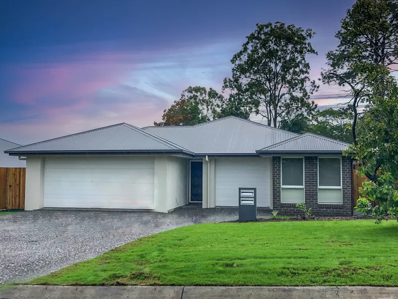 THREE BEDROOM DUPLEX - BRAND NEW!!