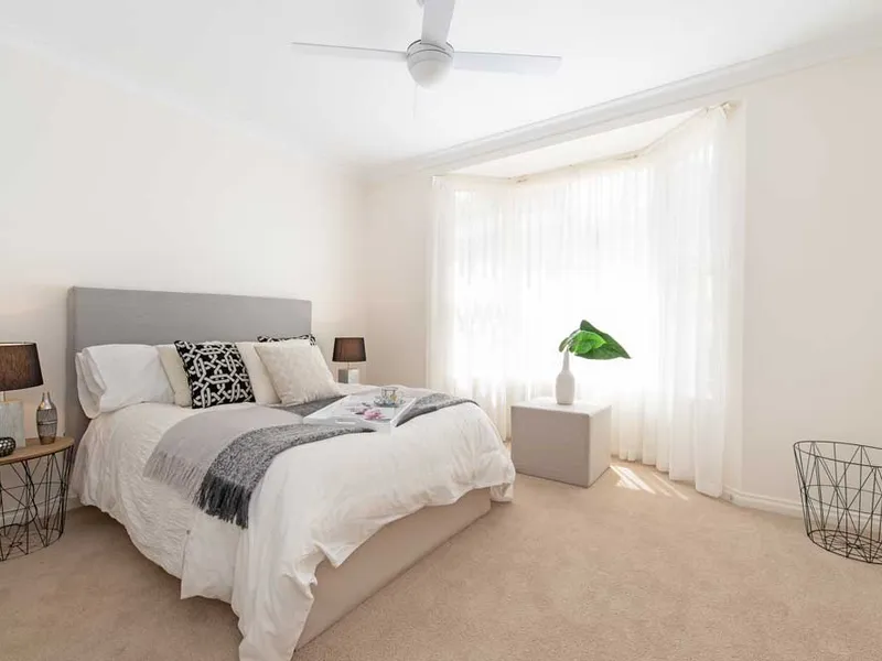 Lovely stand alone unit offering privacy along with the opportunity to enjoy the lifestyle at The Laurels