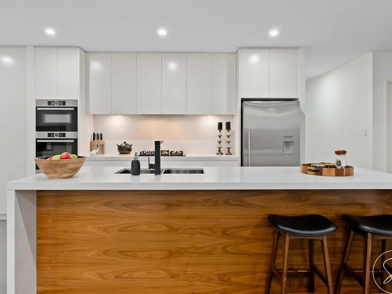 LUXURY, PRIVATE COURTYARD APARTMENT WITH IMMACULATE GARDEN