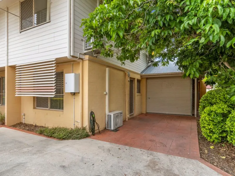 Handy Townhouse Living