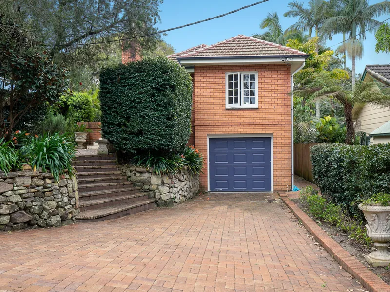 Spacious Family Retreat in Prime Location