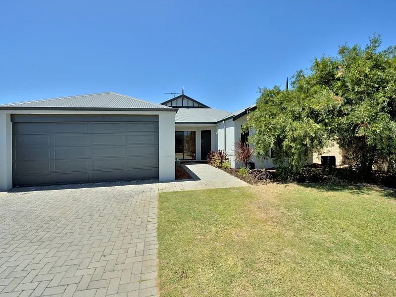 Family Home Close to the Beach