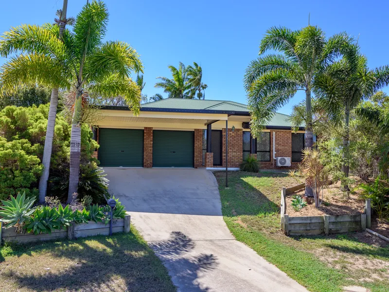ELEVATED HOME + DOUBLE CARPORT + DOUBLE GARAGE + SOLAR