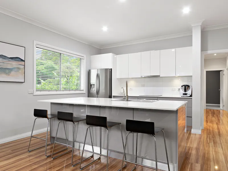 BEAUTIFULLY  RENOVATED MODERN HOME WITH FANTASTIC OUTDOOR ENTERTAINING AREA