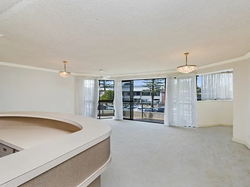 SANDY TOES ON WYBERBA